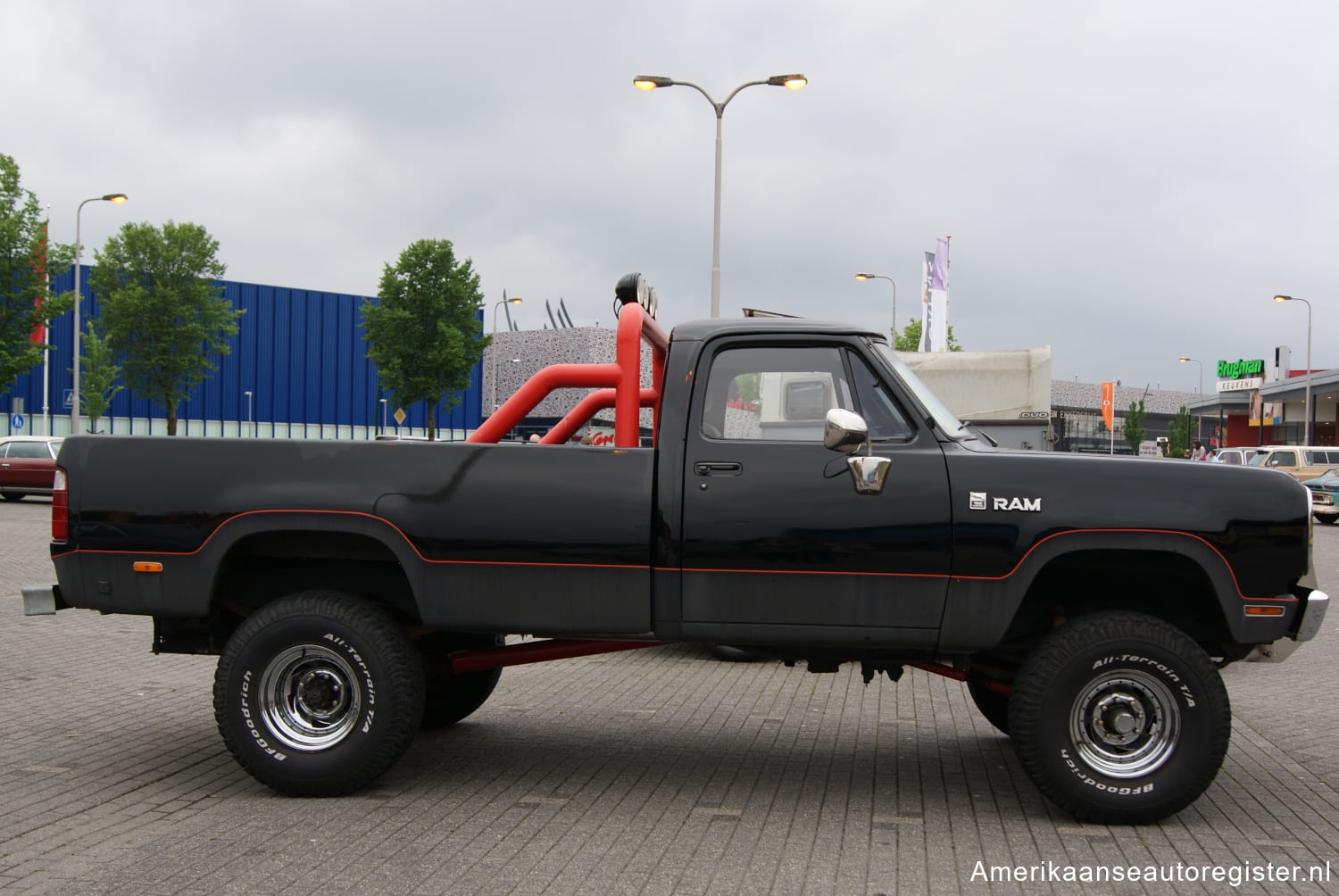 Dodge DW Series uit 1977